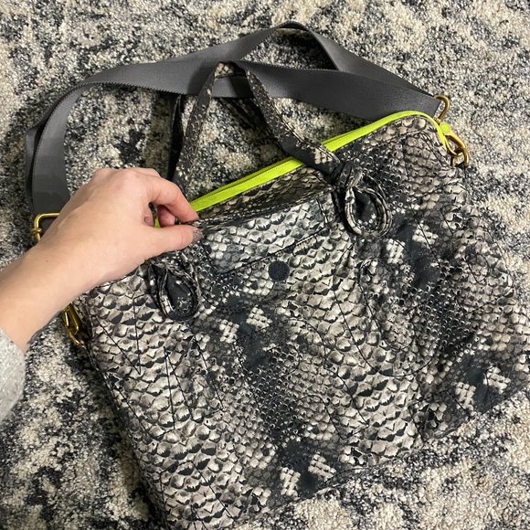 Marc Jacobs python-print laptop bag - Picture 3 of 4